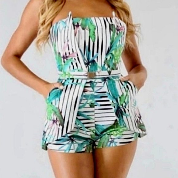 Luxxel strapless bustier romper size small - Picture 2 of 13